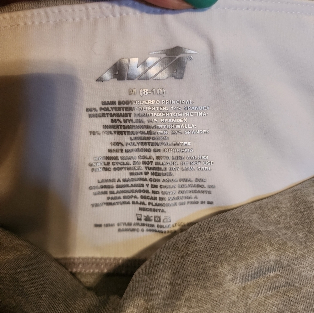 ATHLETIC capri pants bundle​ - Picture 8 of 10